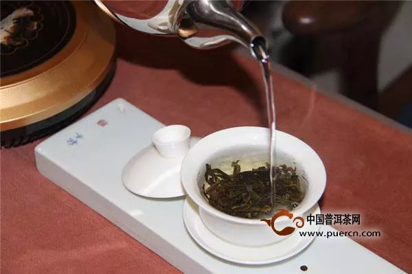 中国人饮茶方式全叶冲泡法