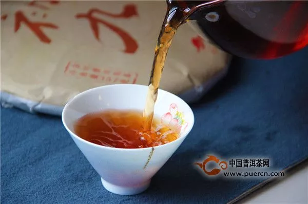 普洱茶为什么会有水味？