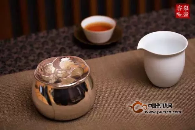 中式茶道与日式茶道有什么本质的区别？
