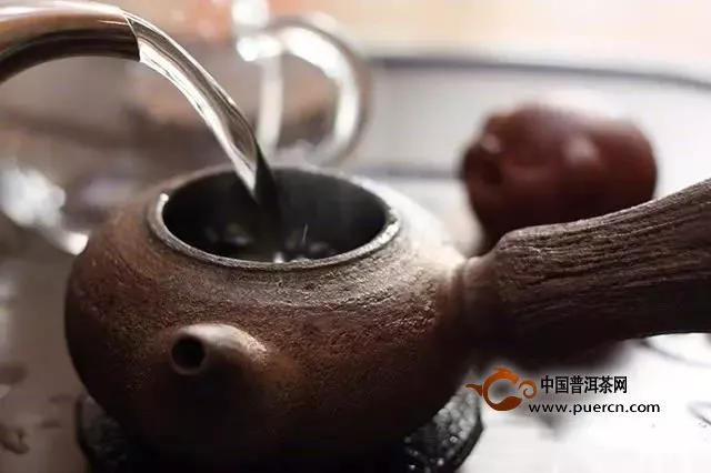 “最佳飲用”，什么茶要搶鮮喝，什么茶放一放才更好喝？