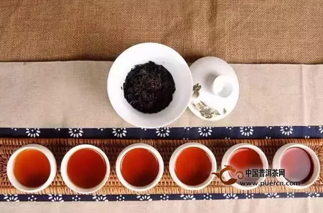 每天一杯普洱茶，是夏季的明智选择