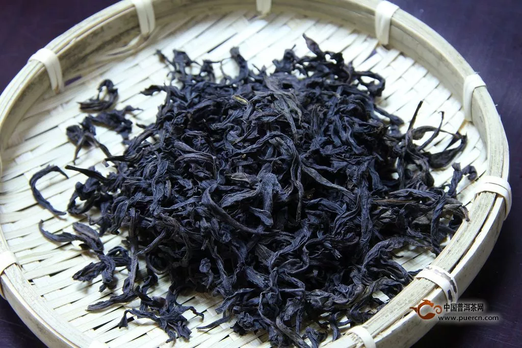 大红袍与武夷岩茶是什么关系？