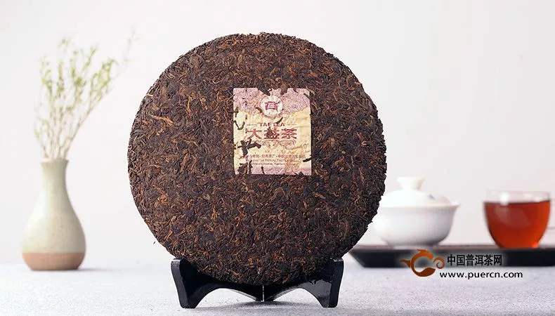 大益普洱茶收藏入门：了解勐海茶厂的茶品