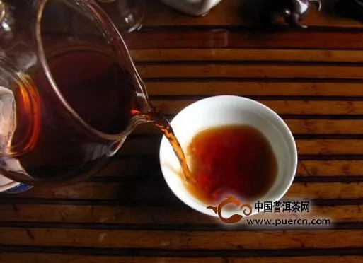 正山小种茶汤颜色变黑什么原因？