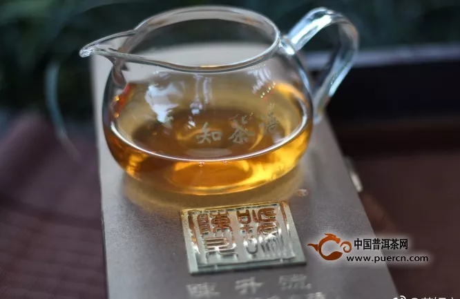 2013年金班章茶汤