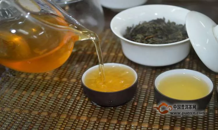 如何辨别普洱熟茶的香气？