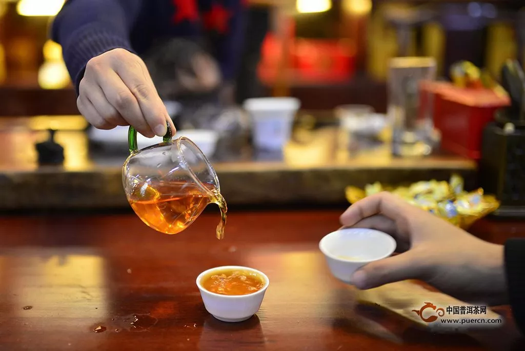 绿茶、红茶、乌龙茶、普洱茶的冲泡差异