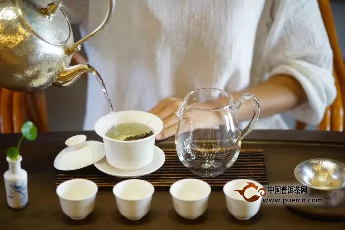 绿茶、红茶、乌龙茶、普洱茶的冲泡差异