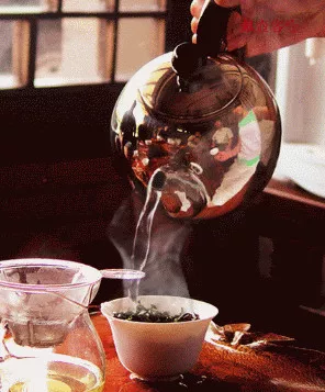 「银壶客」好茶配好器，好器出好水。
