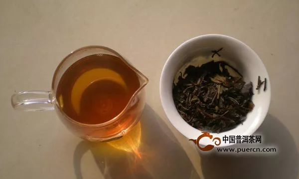 泡黑茶的水溫為什么要用100度的開水？