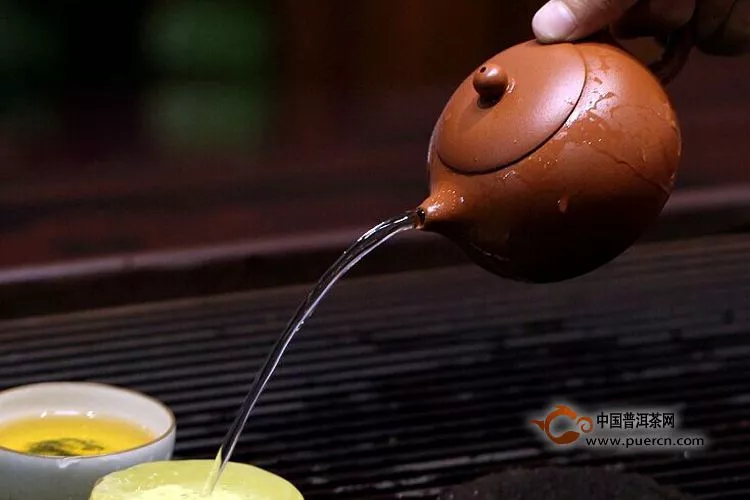 紫砂壶的壶型对泡茶有何影响？