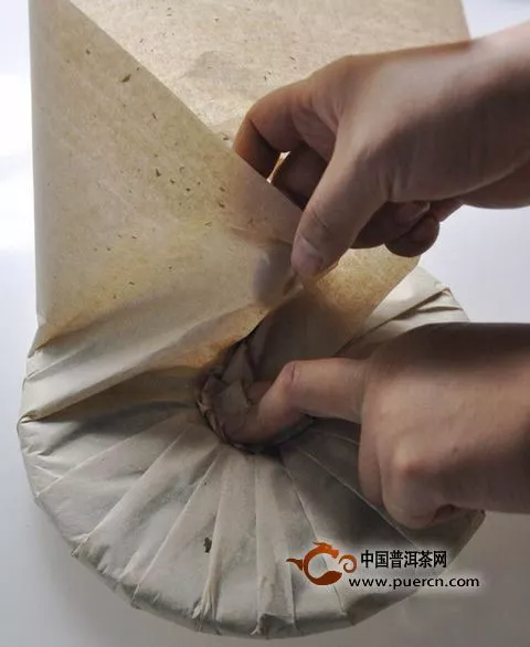 普洱茶饼包装纸的叠法【附视频】