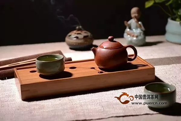 如何使用紫砂壶来泡好普洱茶？