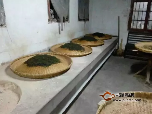 信阳毛尖茶的手工与机械制作