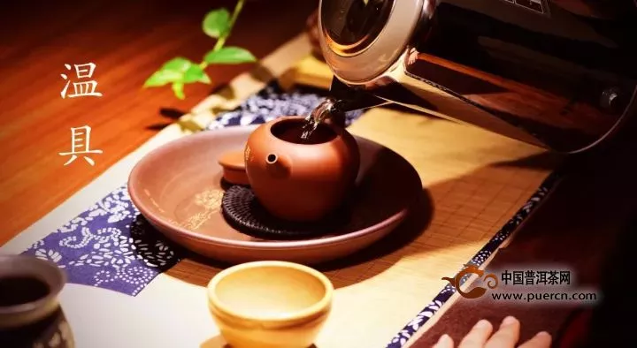 如何用建水紫陶壶泡好普洱茶？（值得收藏）