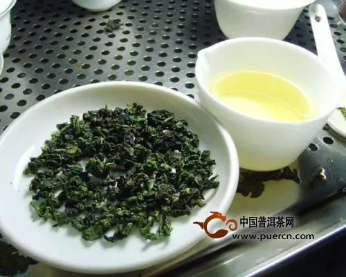 青茶和乌龙茶的区别