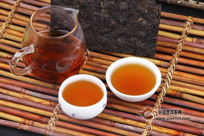 普洱茶做成紧压茶的原因
