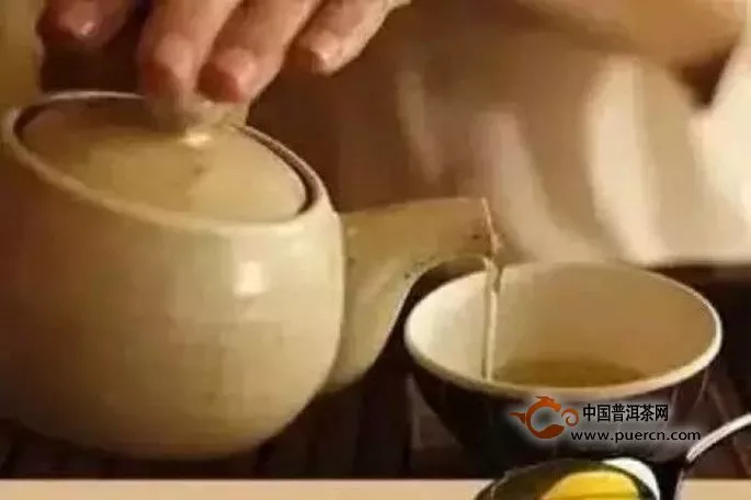 普洱茶有水味的原因