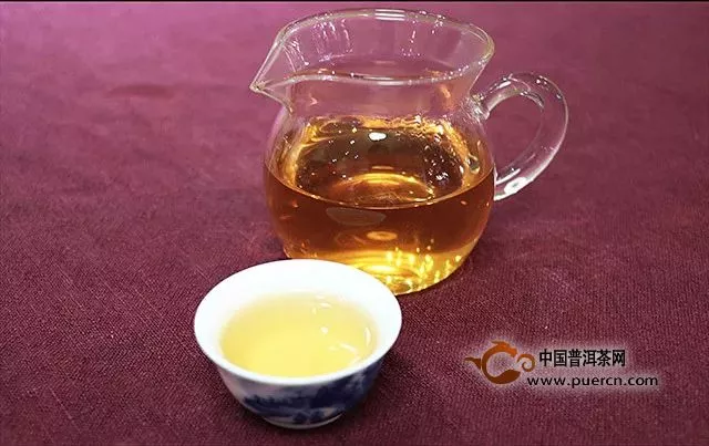 如何辨別曼松普洱茶真假？