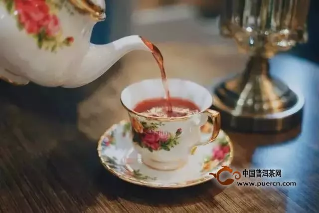 红茶里的清饮法和调饮法的区别