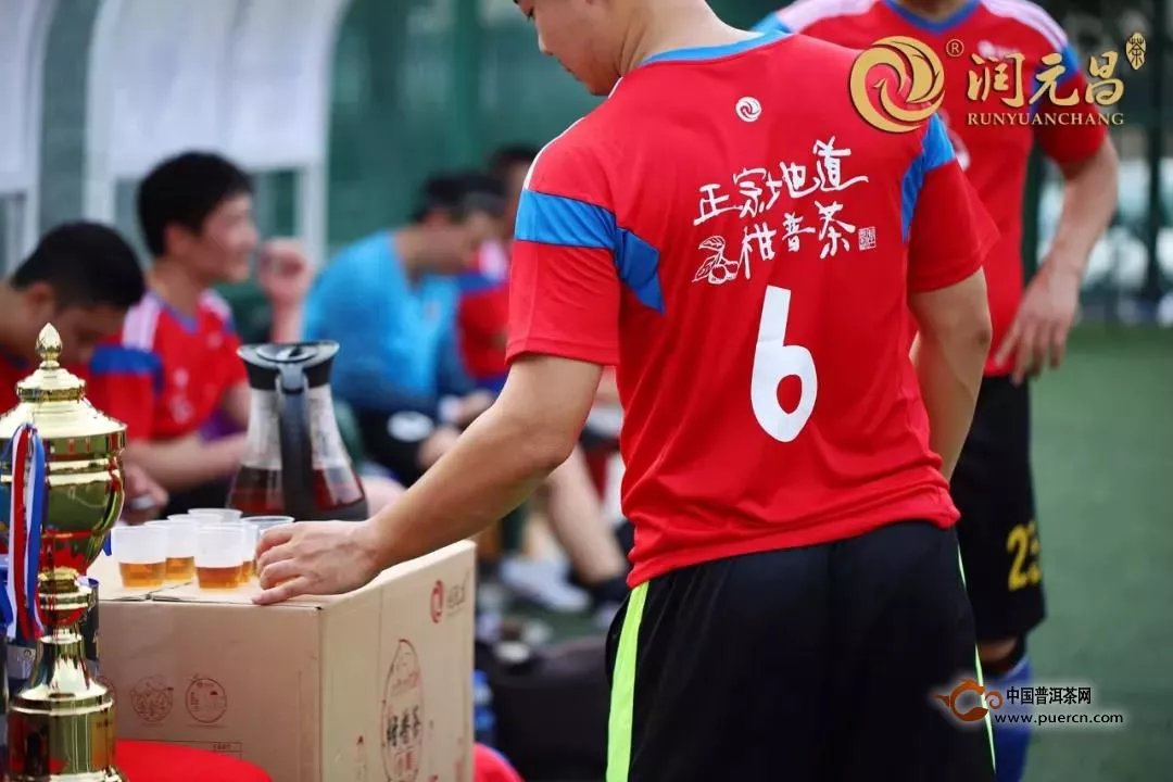 世界杯如火如荼之时，芳村同步上演“欢乐杯”友谊赛