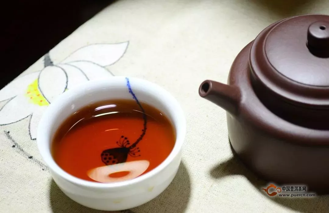 紫砂壶为什么要“一壶一茶”？