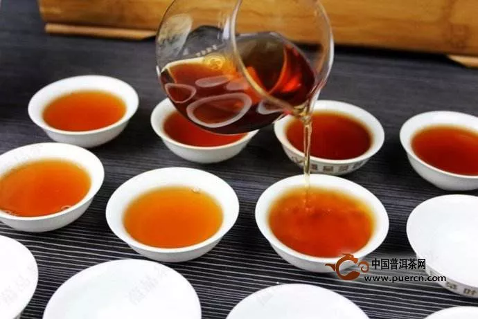 經(jīng)常喝黑茶對(duì)身體的好處和壞處