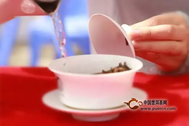 這些普洱茶的“學(xué)術(shù)”話題，你聽過幾個