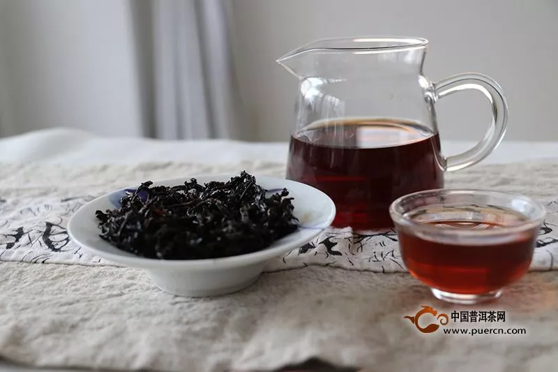 普洱茶的苦涩味与哪些因素有关