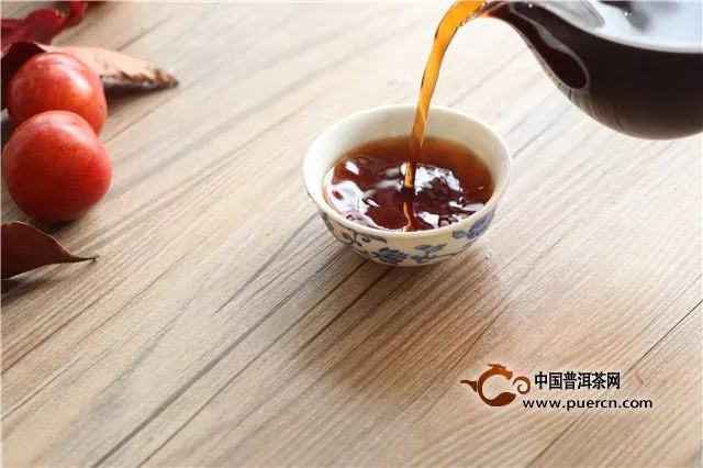 華磚熟茶：秘茶園的味道，每一種都不應被辜負