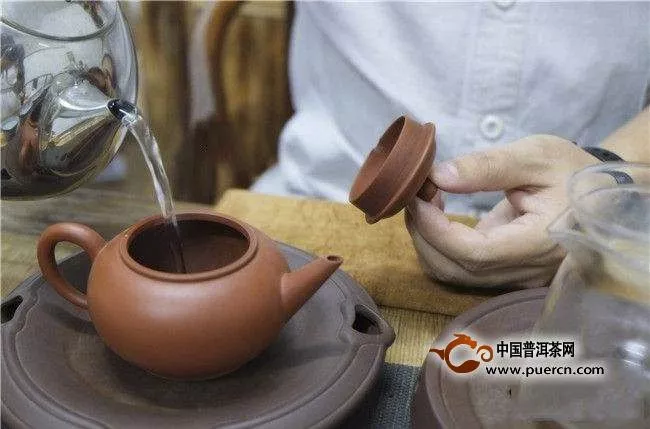 紫砂壺泡茶水量