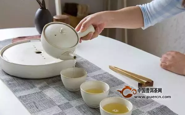 中国茶从中药向饮品的转变