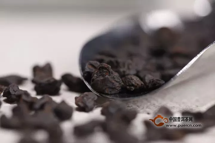 茶化石与普通熟茶的区别