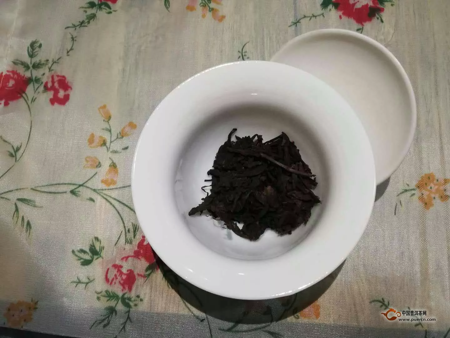 如何制作一杯美味可口的蜂蜜普洱茶