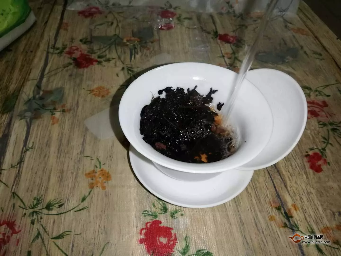 如何制作一杯美味可口的蜂蜜普洱茶