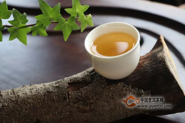【茶言观色】遇见兴海茶业2018年典藏孔雀
