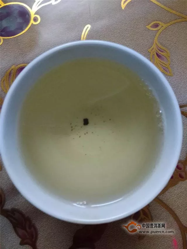  2015年彩农茶（春）勐库春天 生茶 357克试用评测