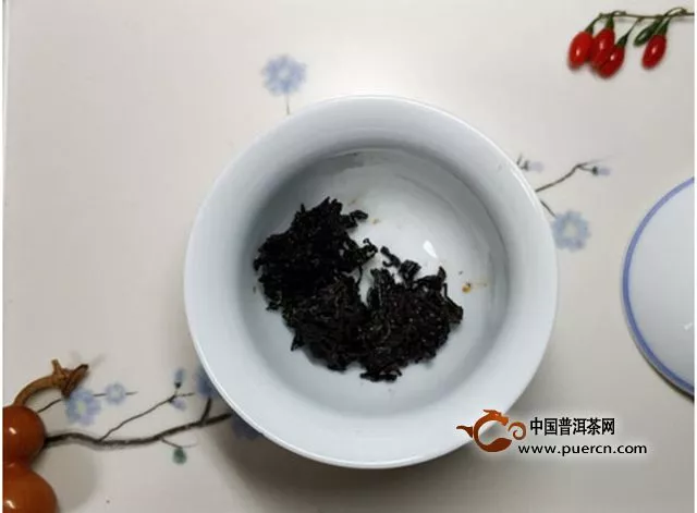 來自大理無量山的韻味——試飲俊仲號紫條茶