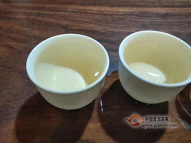 中秋月圓遇靈葉，茶醉秋風(fēng)無俗聲-2018年八角亭冰島古樹品評記