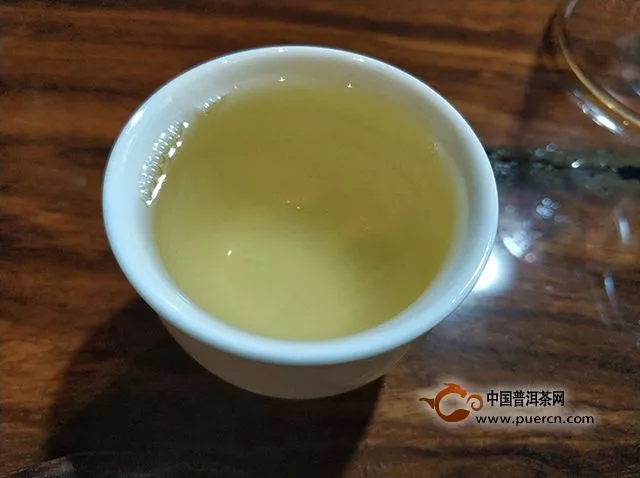 中秋月圓遇靈葉，茶醉秋風(fēng)無俗聲-2018年八角亭冰島古樹品評記