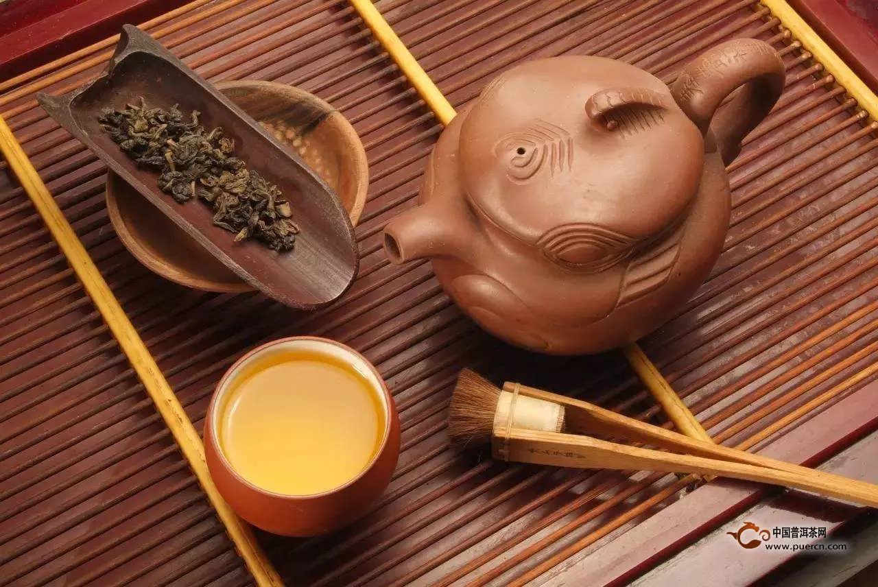 宜興紫砂壺泡茶的特點(diǎn)和好處有哪些