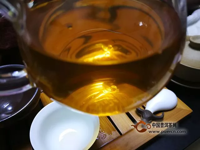办公室经典茶——2014年大益小金沱品测