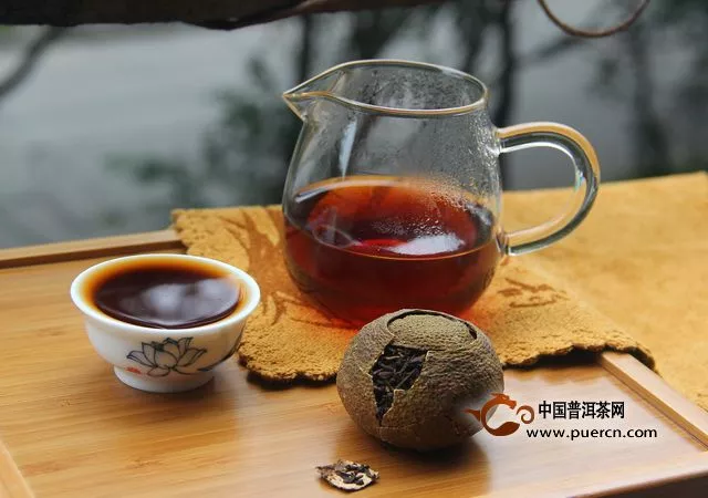 秋冬季节喝茶有讲究，普洱茶御寒又降脂