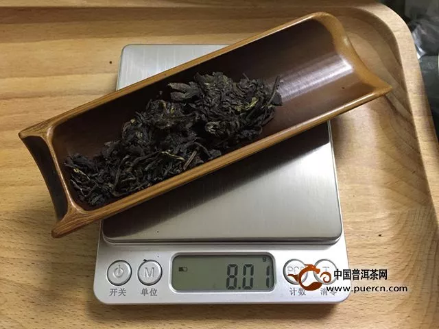 老料陳茶的獨(dú)特魅力——2013年下關(guān)十載歷練鑄造飛臺號泡餅評測