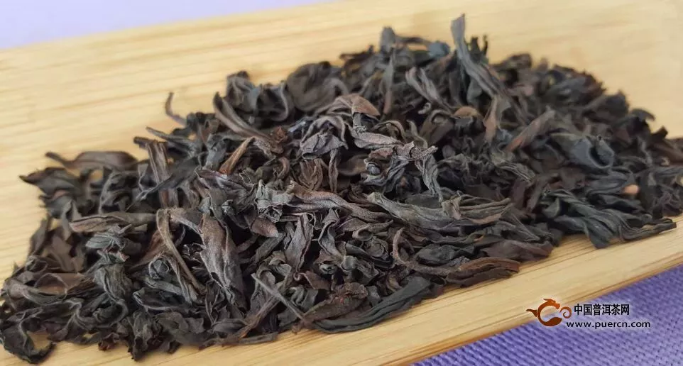 武夷岩茶炭焙工艺详解：不同程度的炭焙及品质呈现