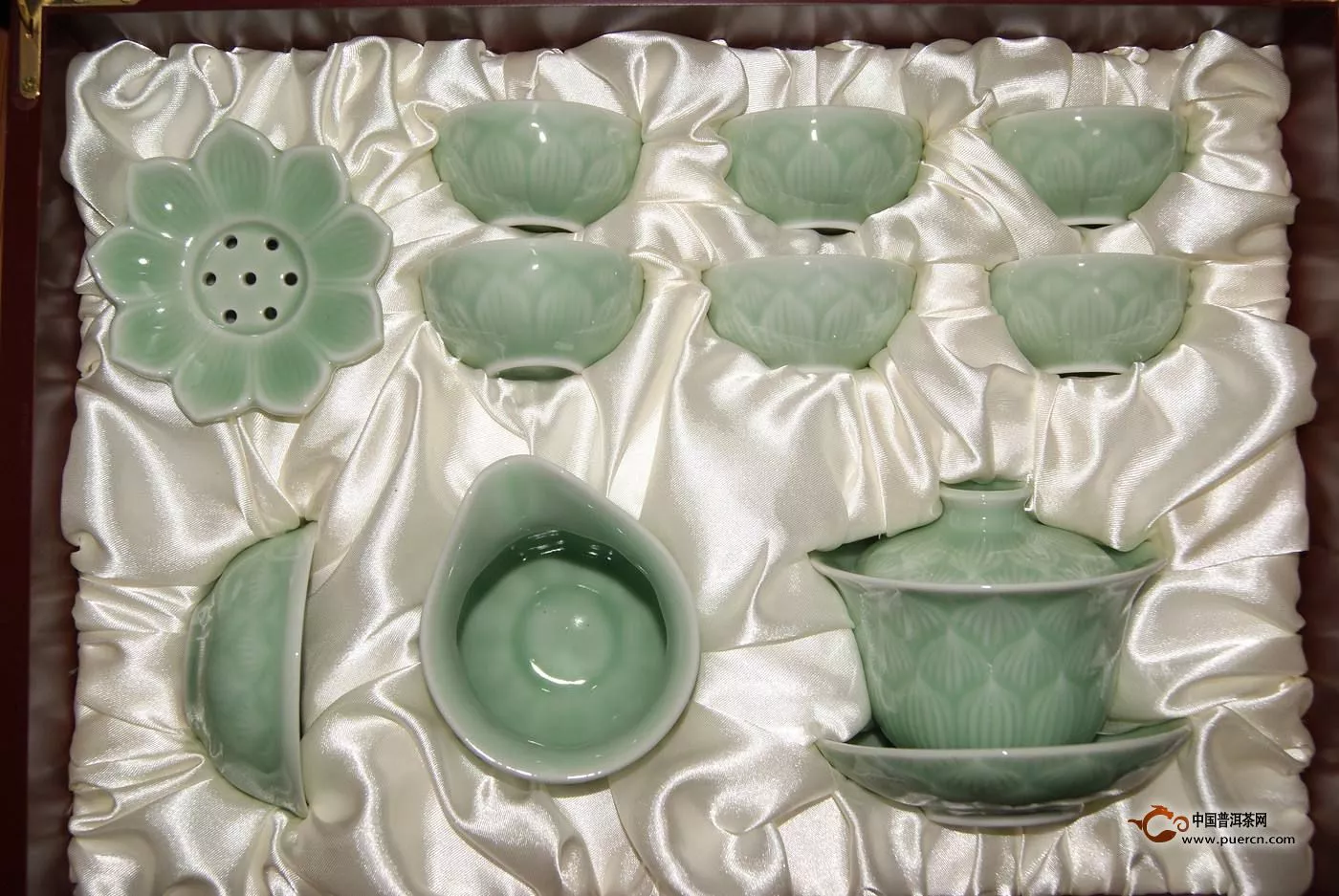 青瓷茶具的制作工艺
