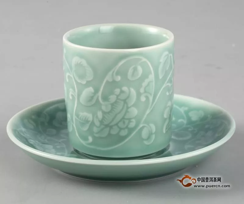 青瓷茶具的特点