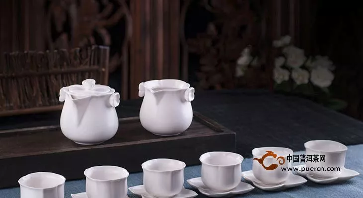 新买的白瓷茶具怎么清洗