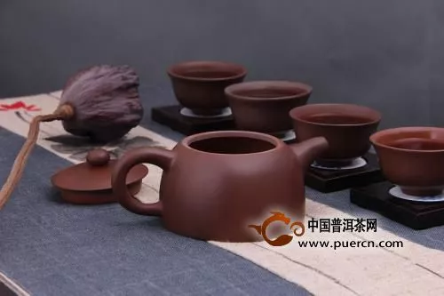 建水紫陶壶泡茶的优点