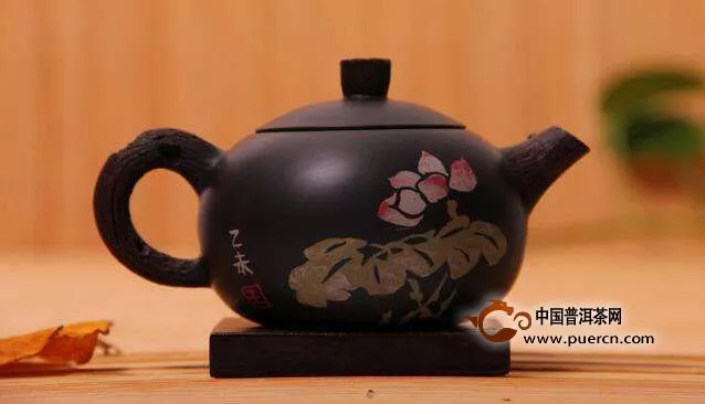 建水紫陶壶泡茶的优点